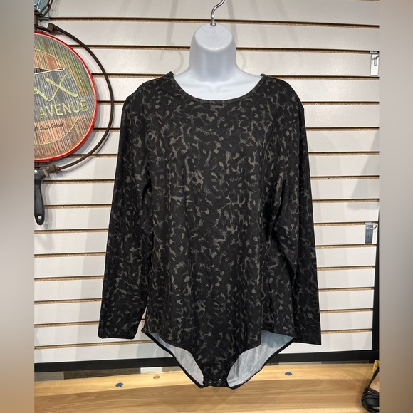 LuLaRoe Nova bodysuit size 3X - Picture 2 of 7